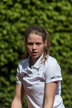 Adelina Krüger 604 - -